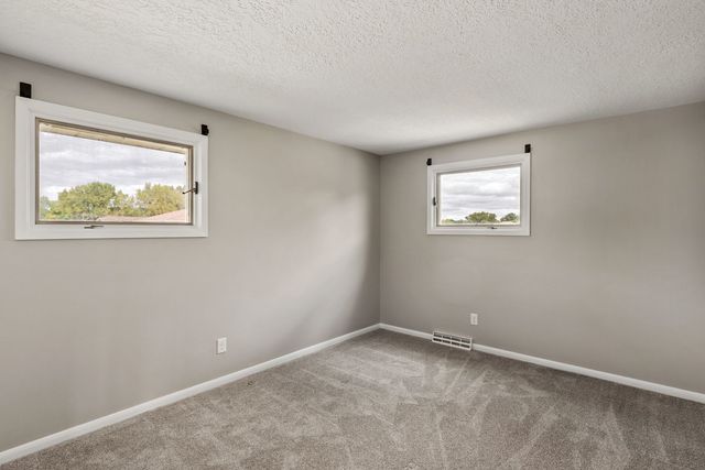 2118 W 30th Street, Davenport, IA 52804