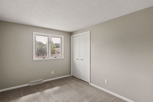 2118 W 30th Street, Davenport, IA 52804