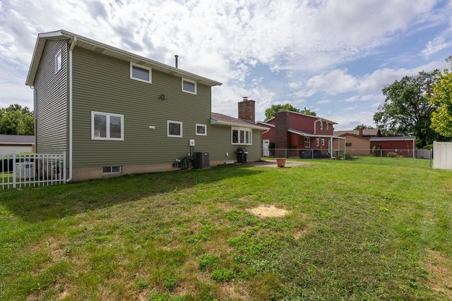 2118 W 30th Street, Davenport, IA 52804