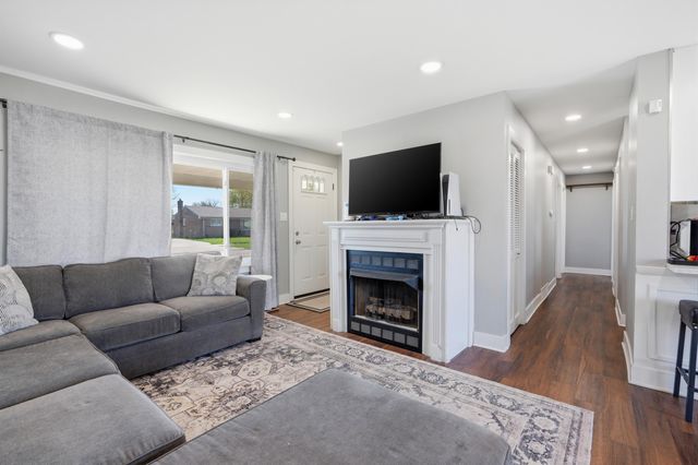 34573 Chope Place, Clinton Twp, MI 48035