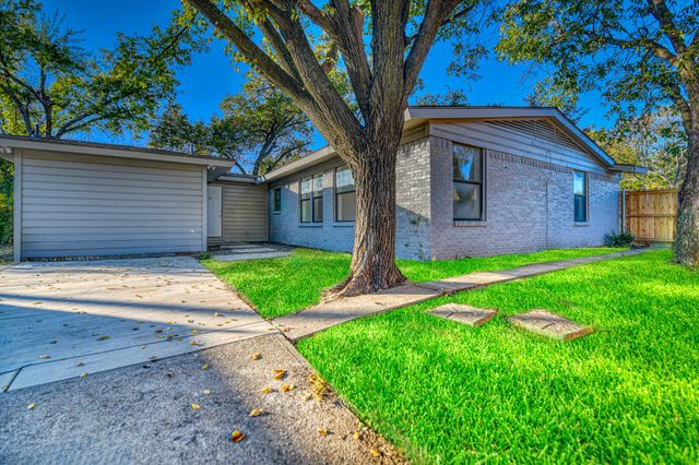 2370 San Marcus Avenue, Dallas, TX 75228