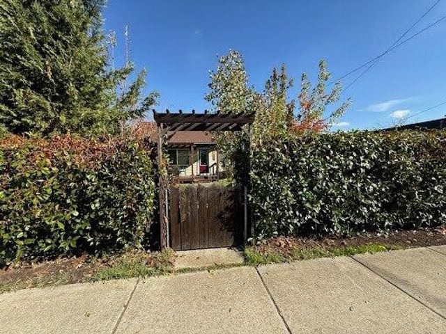 2344 Howard Avenue, Medford, OR 97501