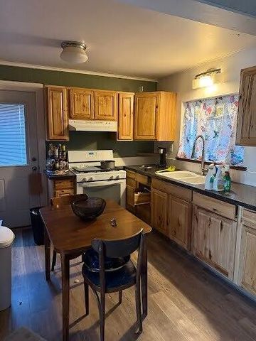 2344 Howard Avenue, Medford, OR 97501