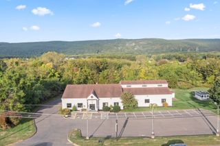 1650 West Street, Southington, CT 06489