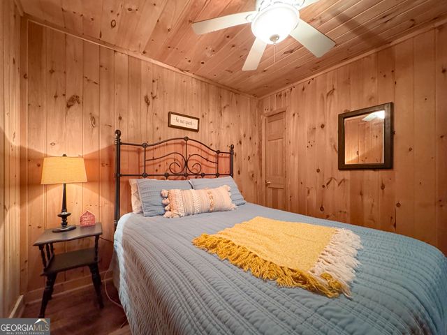 185 Pope Dickson Lane, Clarkesville, GA 30523