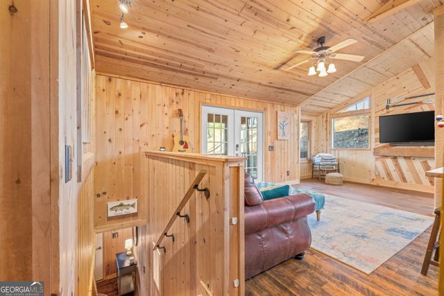 185 Pope Dickson Lane, Clarkesville, GA 30523