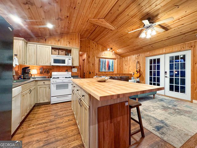 185 Pope Dickson Lane, Clarkesville, GA 30523