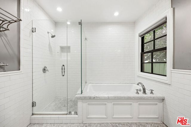 4316 N Clybourn Avenue, Burbank, CA 91505