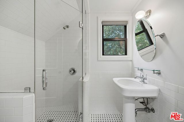 4316 N Clybourn Avenue, Burbank, CA 91505