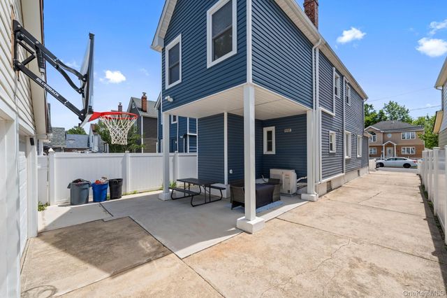 43 Dewitt Street, Valley Stream, NY 11580