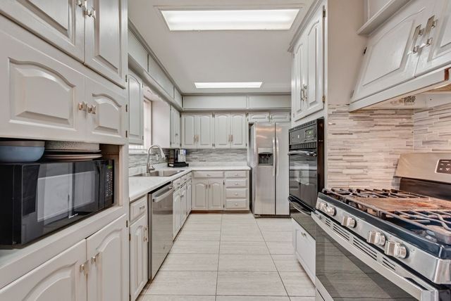 244 Palomino Drive, Saginaw, TX 76179