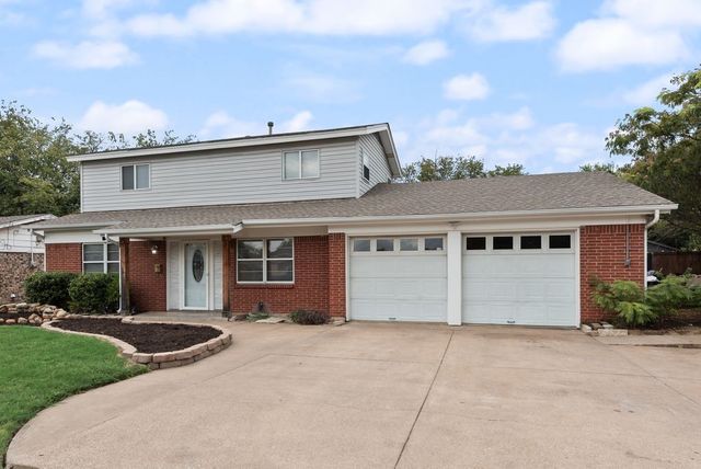 244 Palomino Drive, Saginaw, TX 76179