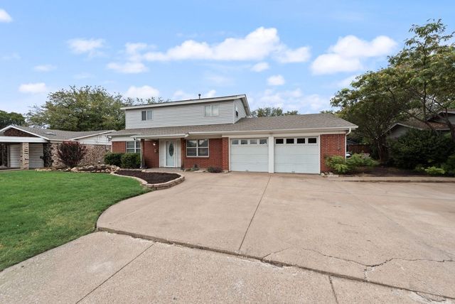 244 Palomino Drive, Saginaw, TX 76179
