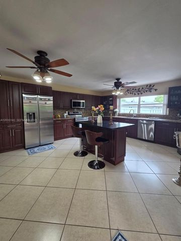 17405 SW 109th Ct, Miami, FL 33157