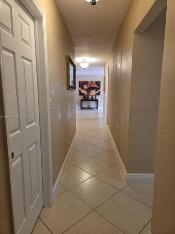17405 SW 109th Ct, Miami, FL 33157