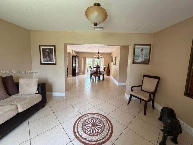 17405 SW 109th Ct, Miami, FL 33157