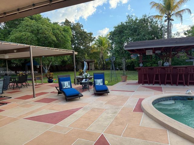 17405 SW 109th Ct, Miami, FL 33157