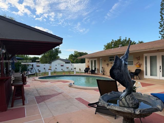 17405 SW 109th Ct, Miami, FL 33157