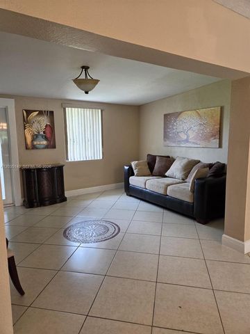 17405 SW 109th Ct, Miami, FL 33157