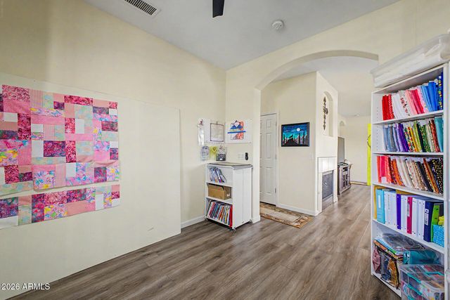 17075 W NORTHAMPTON Road, Surprise, AZ 85374