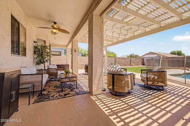 17075 W NORTHAMPTON Road, Surprise, AZ 85374