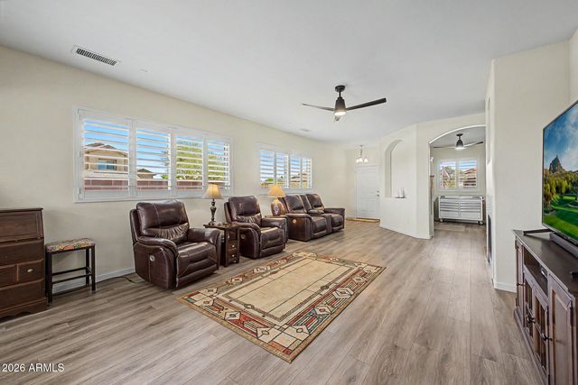 17075 W NORTHAMPTON Road, Surprise, AZ 85374
