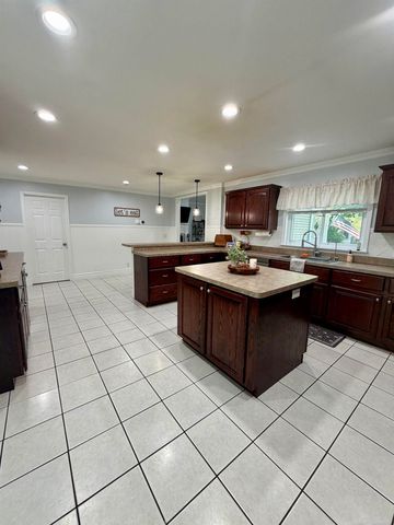174 Benjamin Street, Romeo, MI 48065
