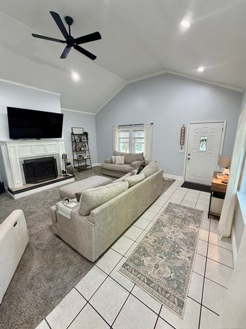 174 Benjamin Street, Romeo, MI 48065