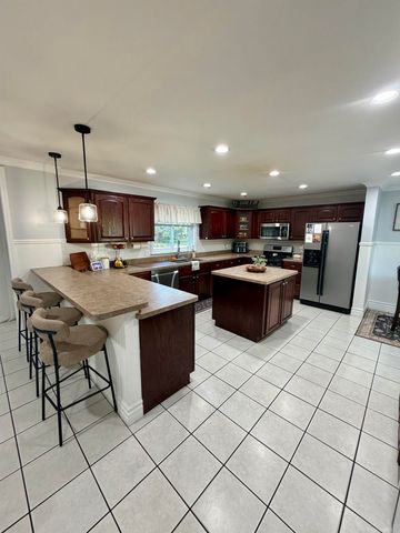 174 Benjamin Street, Romeo, MI 48065