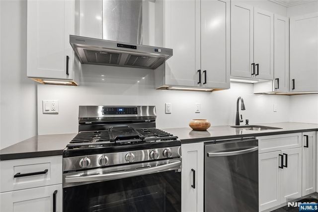 521 10th Street B2, Union City, NJ 07087