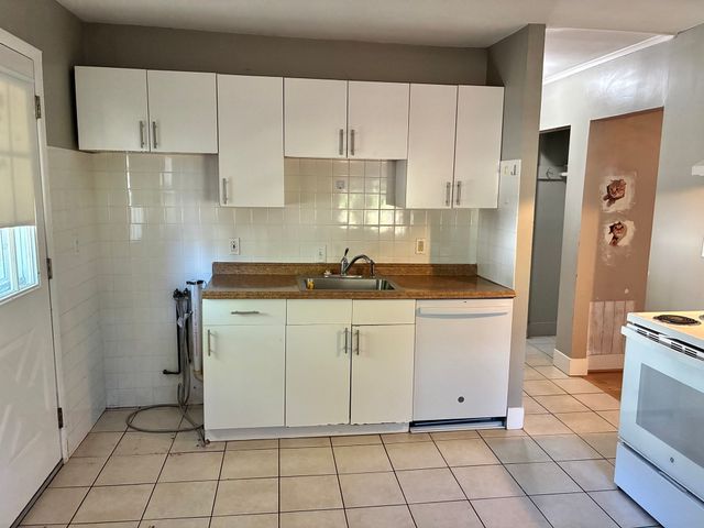 30 Shute Path, Newton, MA 02459