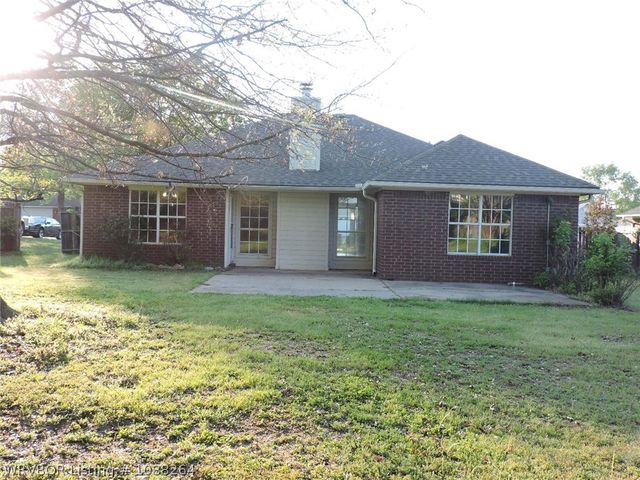 7001 Red Bud Drive, Fort Smith, AR 72916