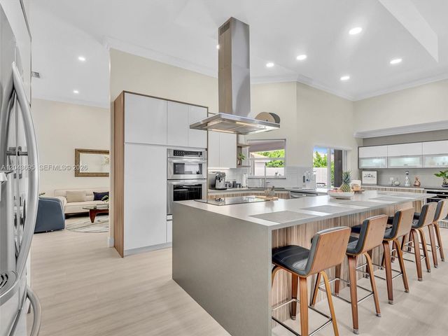639 Verona Pl, Weston, FL 33326
