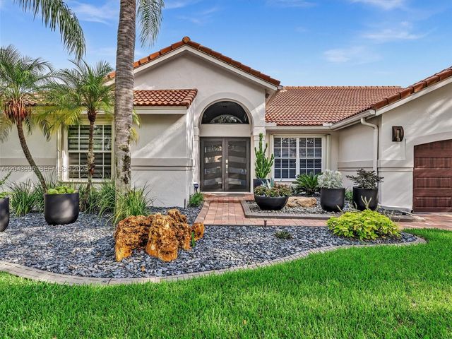 639 Verona Pl, Weston, FL 33326