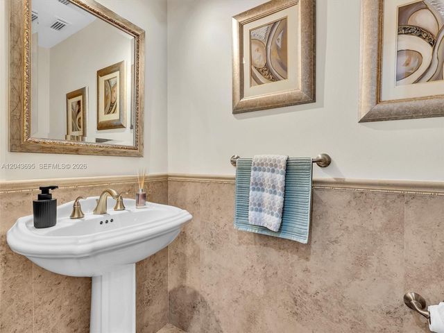 639 Verona Pl, Weston, FL 33326