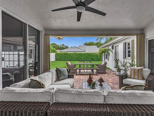 639 Verona Pl, Weston, FL 33326