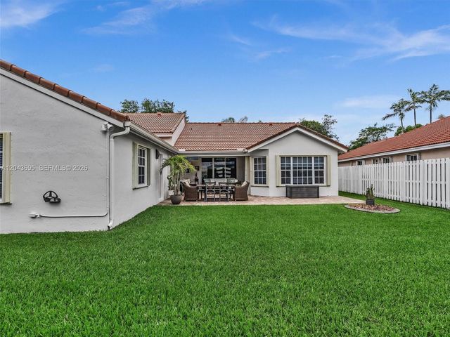 639 Verona Pl, Weston, FL 33326