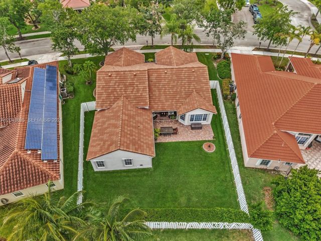 639 Verona Pl, Weston, FL 33326