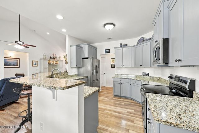 107 Sea Breeze Court, Hampstead, NC 28443
