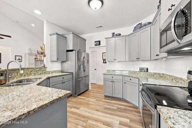 107 Sea Breeze Court, Hampstead, NC 28443