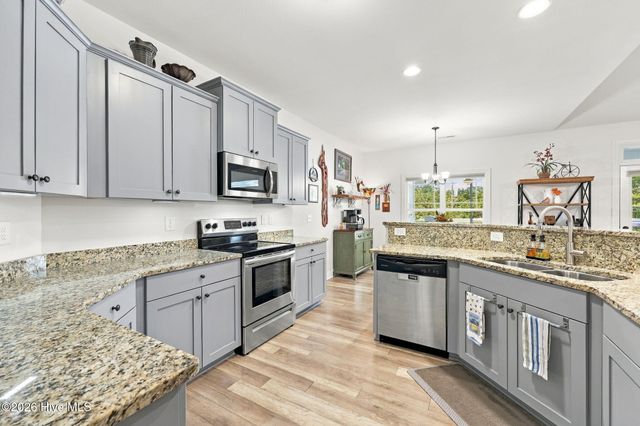 107 Sea Breeze Court, Hampstead, NC 28443