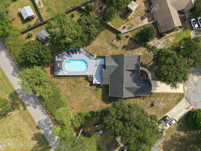 107 Sea Breeze Court, Hampstead, NC 28443