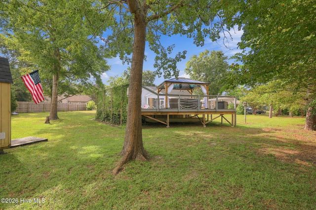 107 Sea Breeze Court, Hampstead, NC 28443