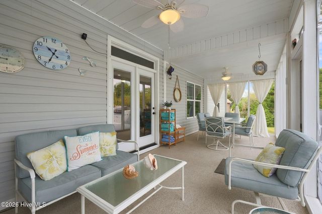 107 Sea Breeze Court, Hampstead, NC 28443
