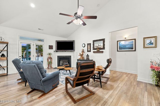 107 Sea Breeze Court, Hampstead, NC 28443