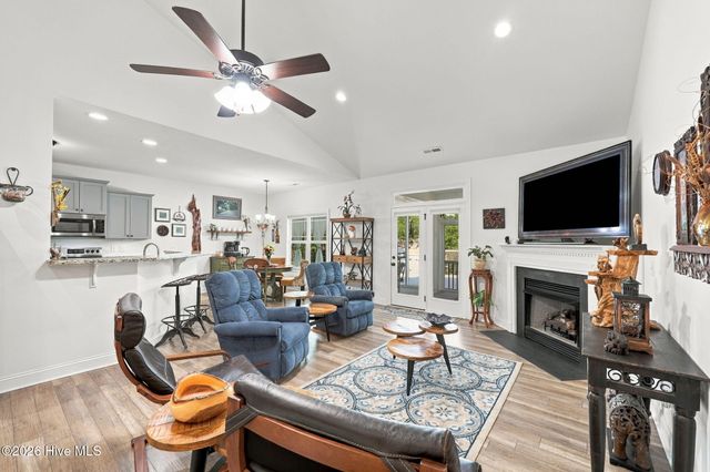 107 Sea Breeze Court, Hampstead, NC 28443
