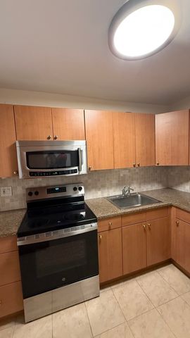 1850 N Clark Street 810, Chicago, IL 60614