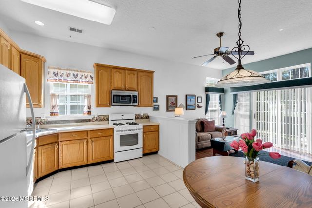 7 Brightwinds Court, Lakewood, NJ 08701