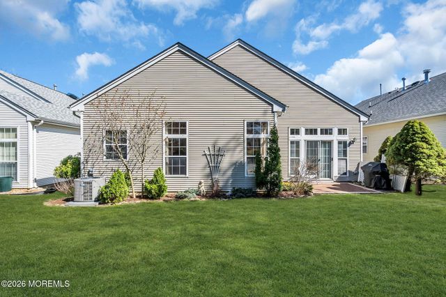 7 Brightwinds Court, Lakewood, NJ 08701