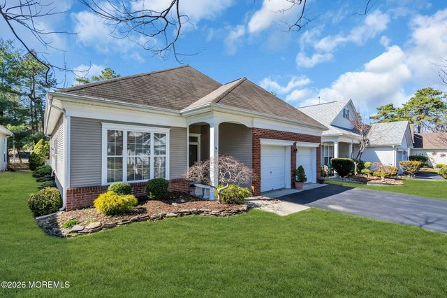 7 Brightwinds Court, Lakewood, NJ 08701